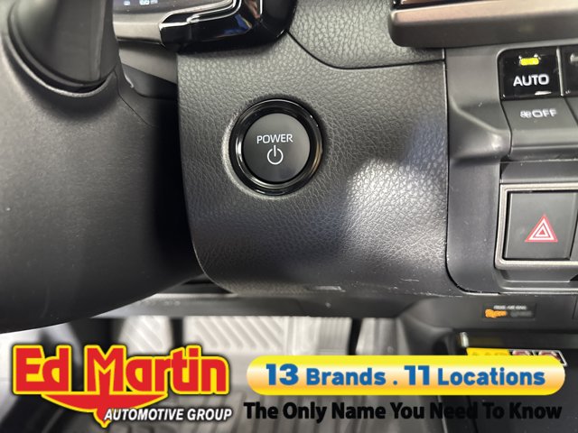 Vehicle image 80 of 92