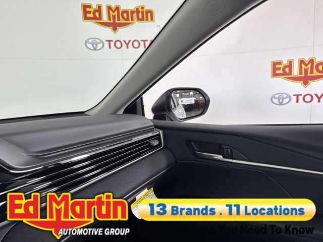 Vehicle image 78 of 92