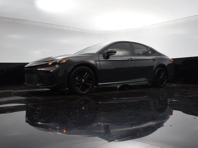 Vehicle image 4 of 40