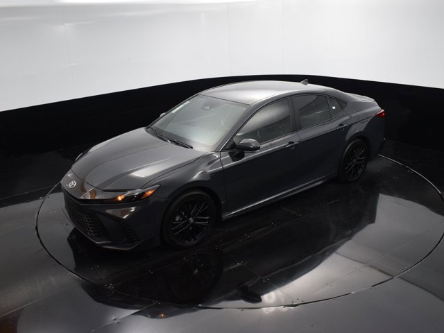 Vehicle image 2 of 40