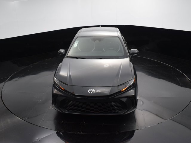 Vehicle image 5 of 40