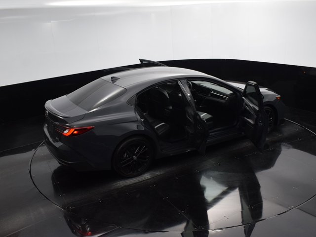 Vehicle image 39 of 40