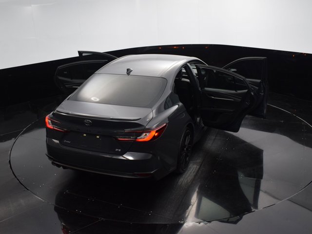 Vehicle image 19 of 40