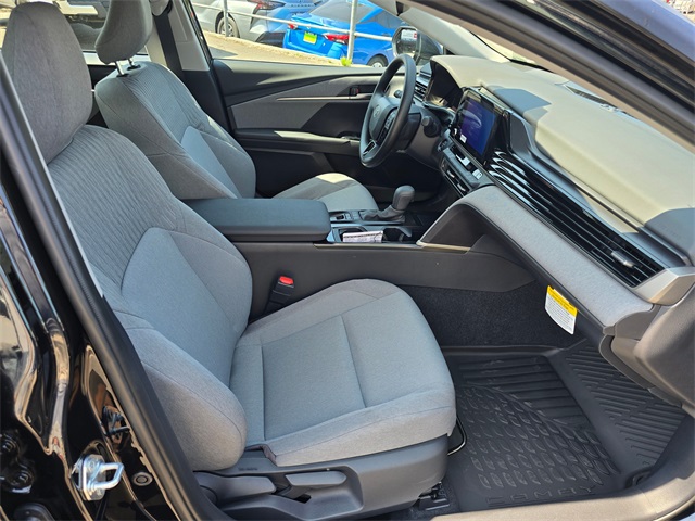Vehicle image 12 of 27