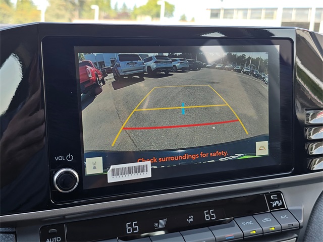 Vehicle image 22 of 27