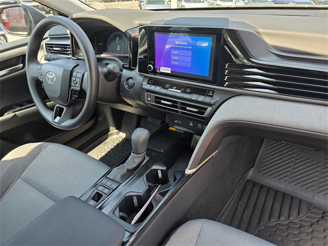 Vehicle image 16 of 27