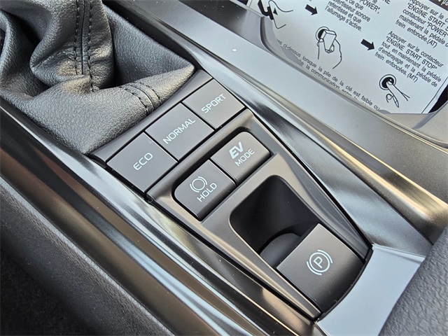 Vehicle image 25 of 27