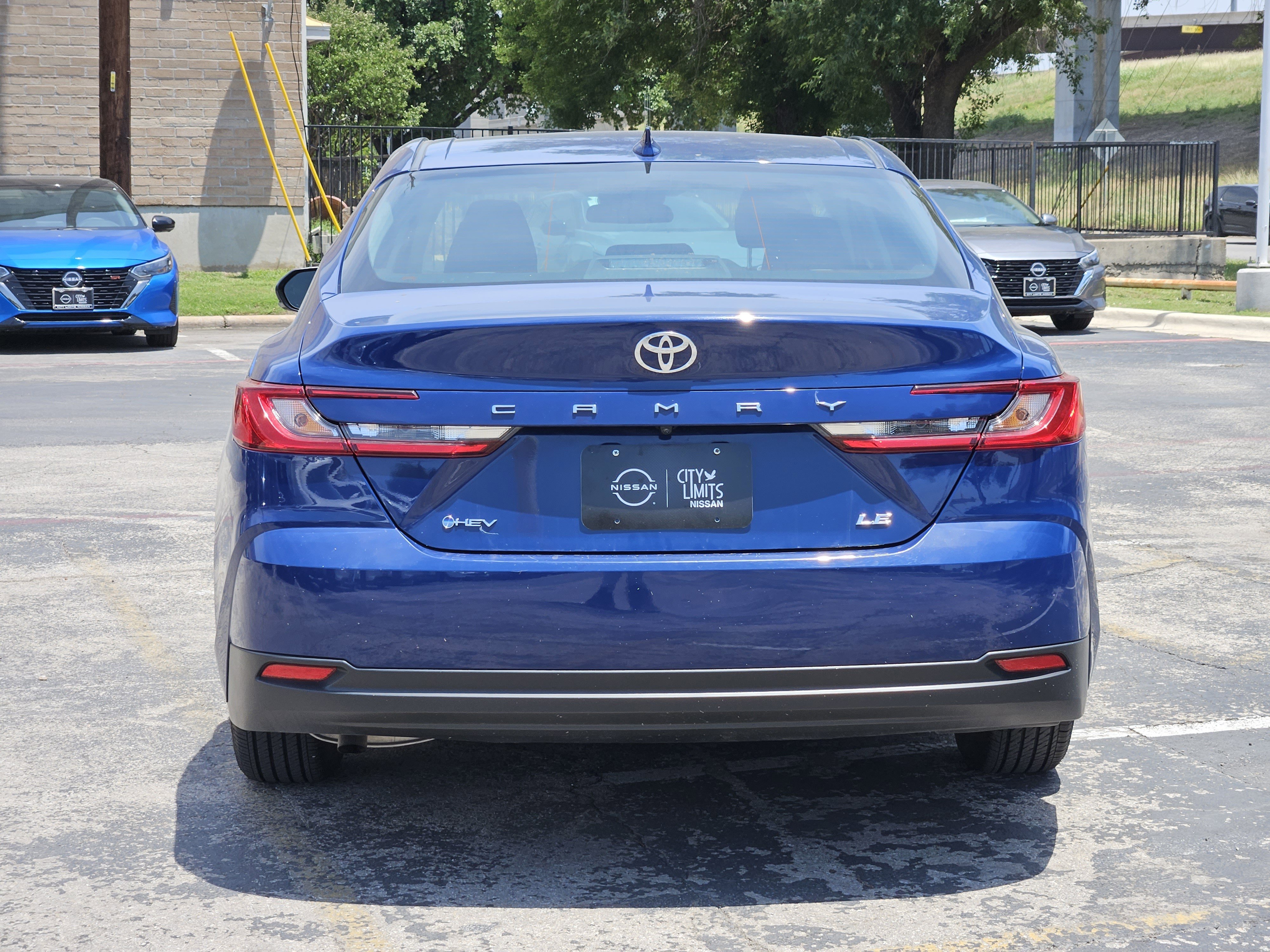Vehicle image 4 of 22