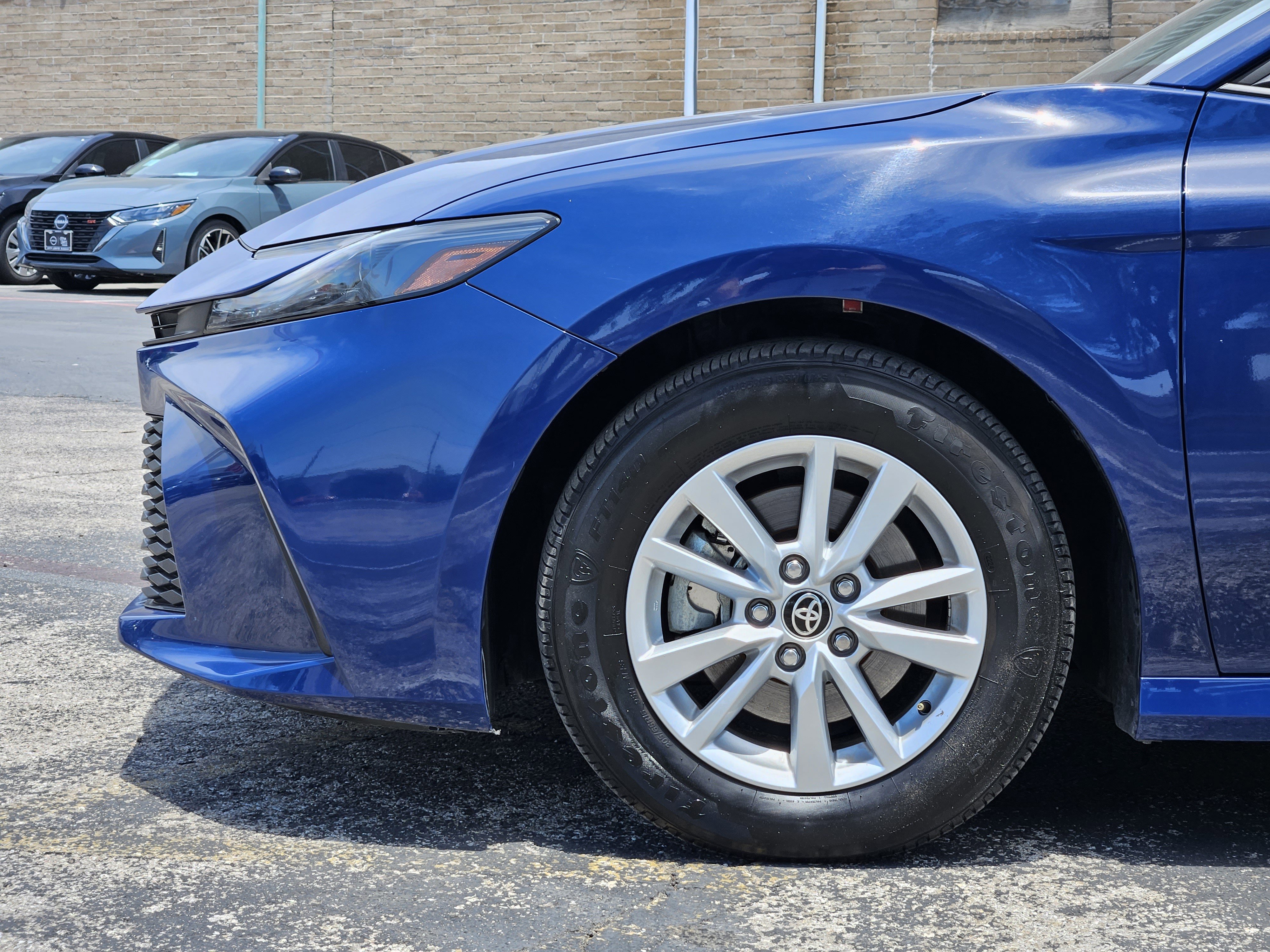 Vehicle image 7 of 22