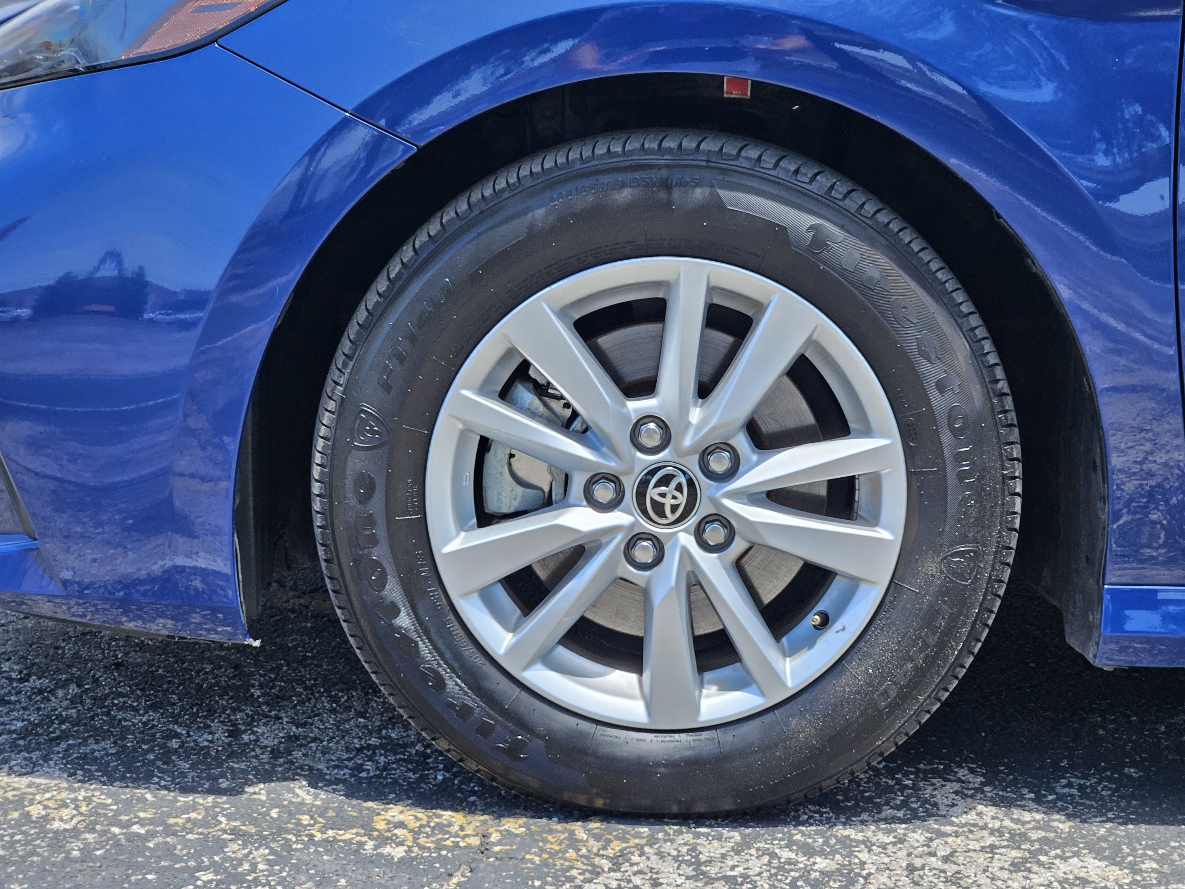 Vehicle image 8 of 22