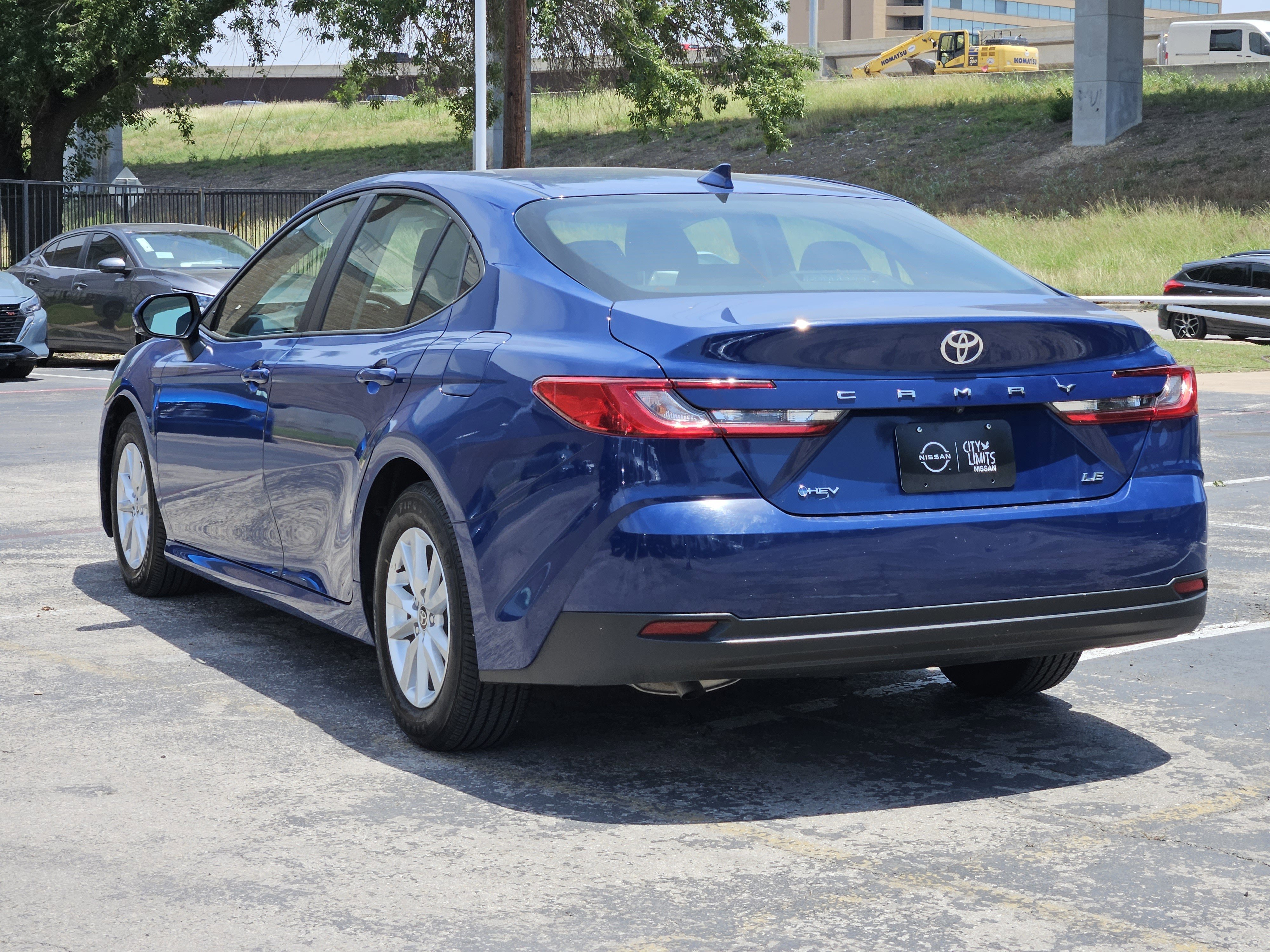 Vehicle image 5 of 22