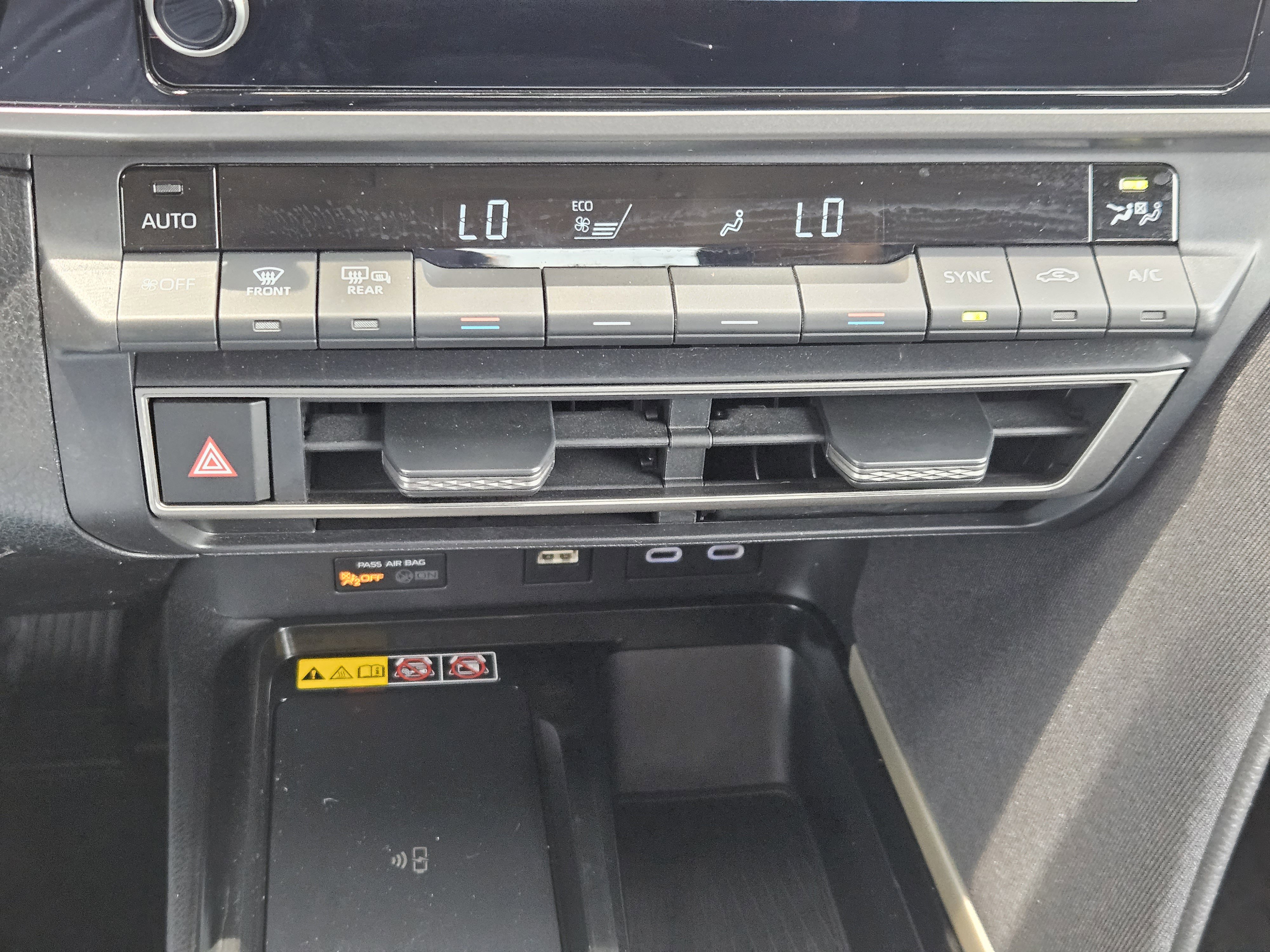 Vehicle image 15 of 22