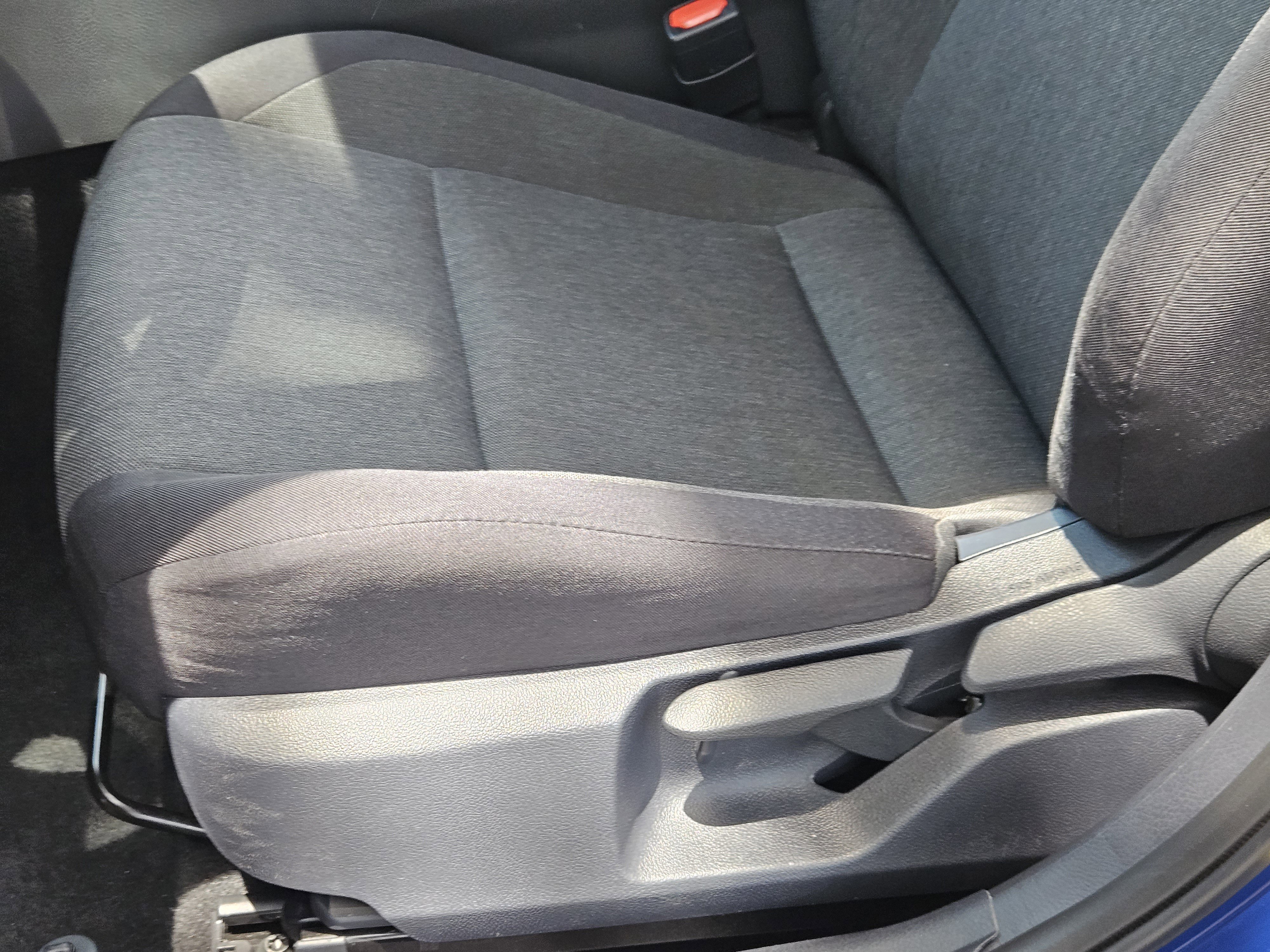 Vehicle image 18 of 22