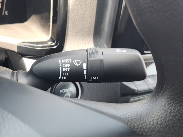 Vehicle image 27 of 30