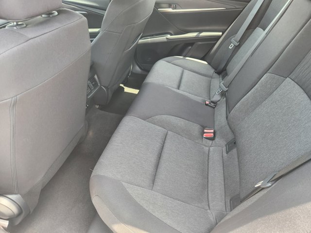 Vehicle image 28 of 30