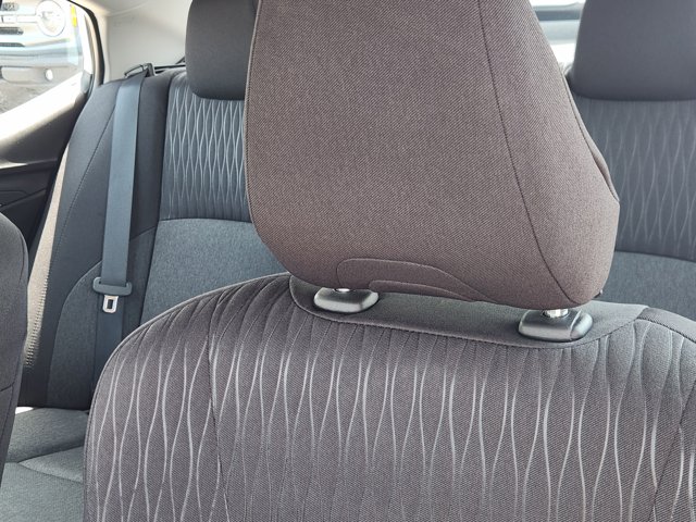 Vehicle image 21 of 30