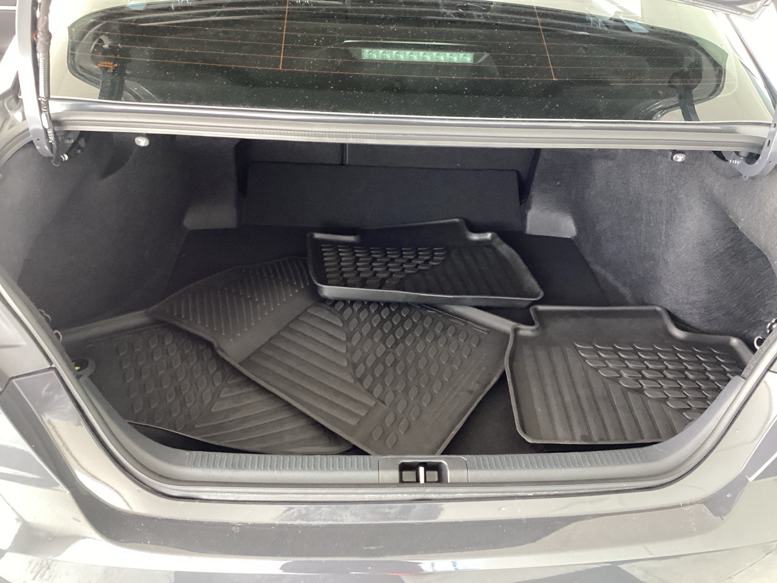 Vehicle image 8 of 24