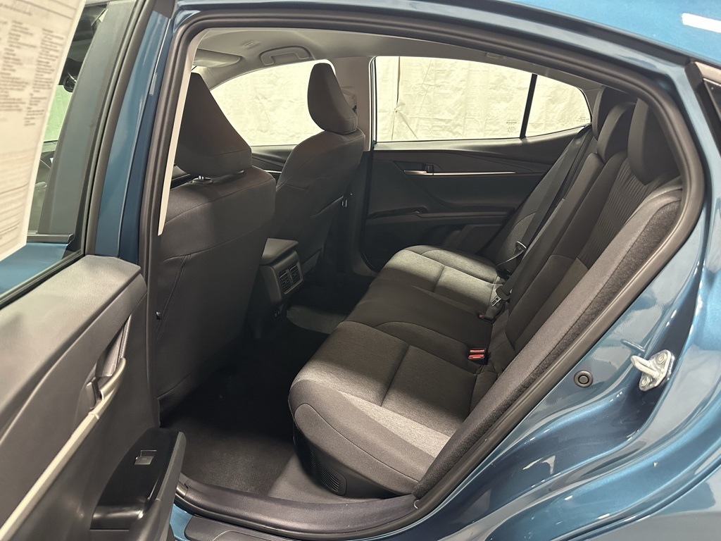 Vehicle image 45 of 70