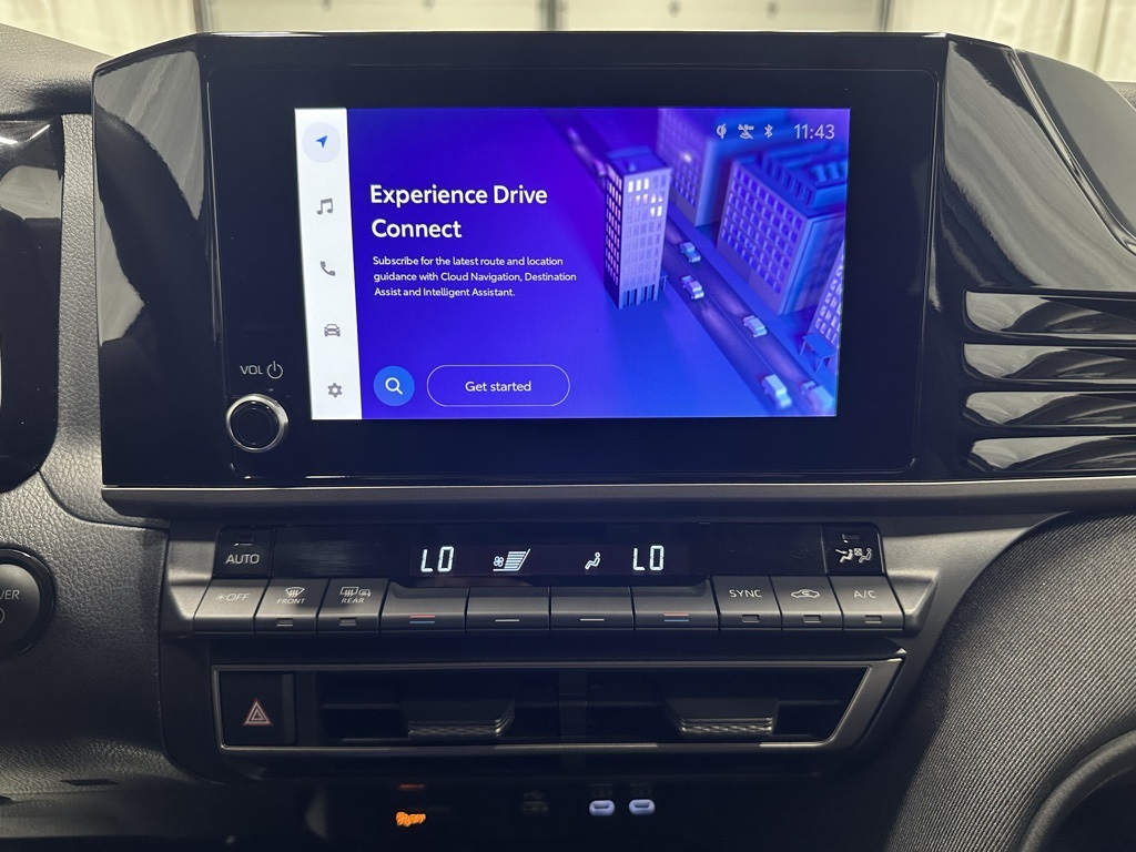 Vehicle image 25 of 70