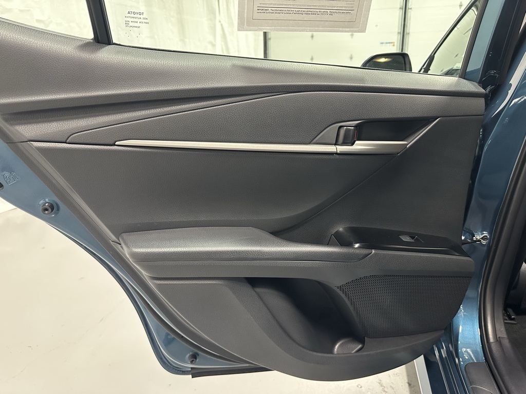 Vehicle image 44 of 70