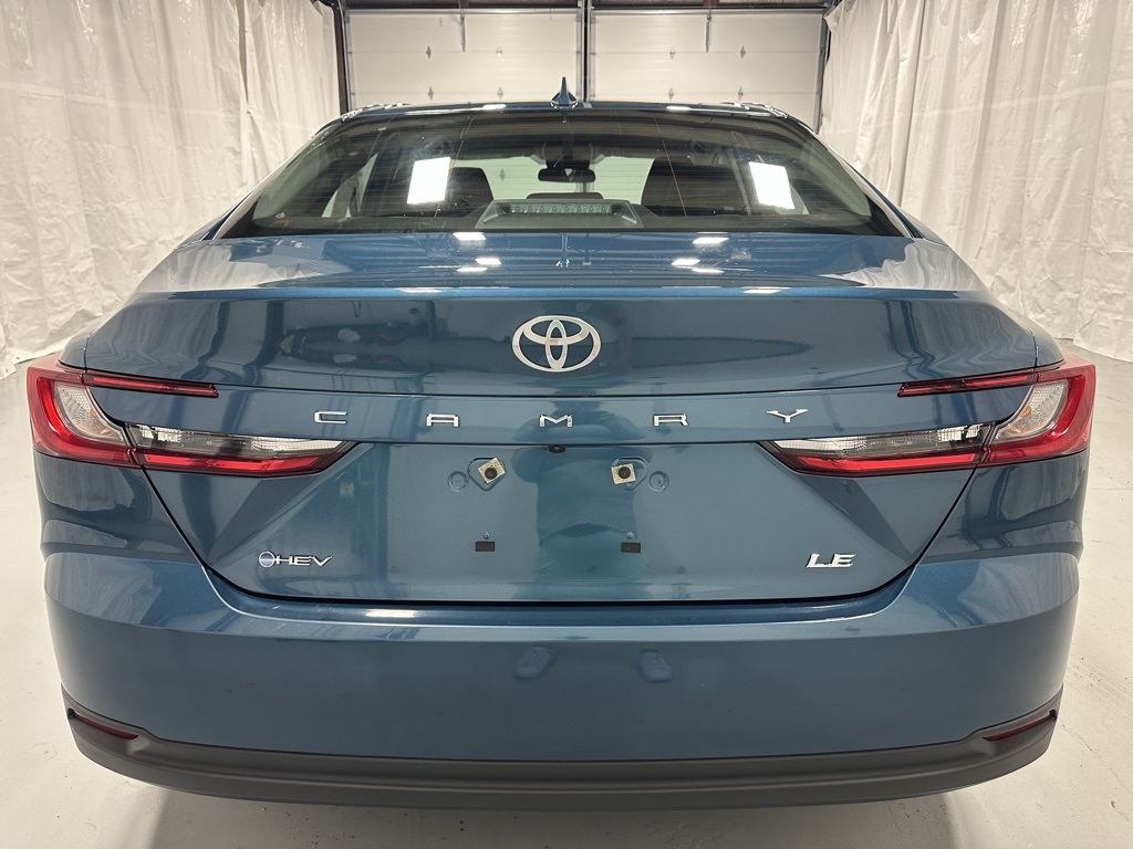 Vehicle image 5 of 70