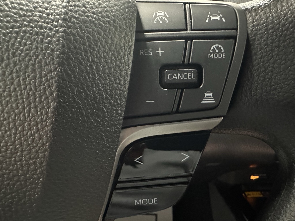 Vehicle image 20 of 70