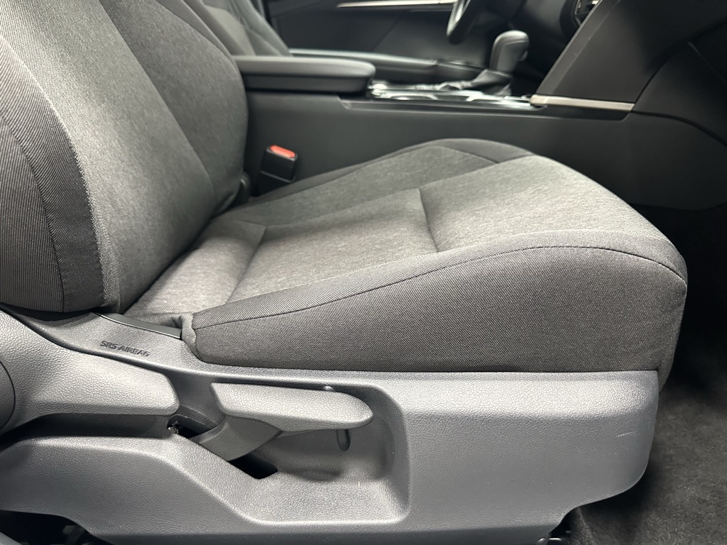 Vehicle image 59 of 70
