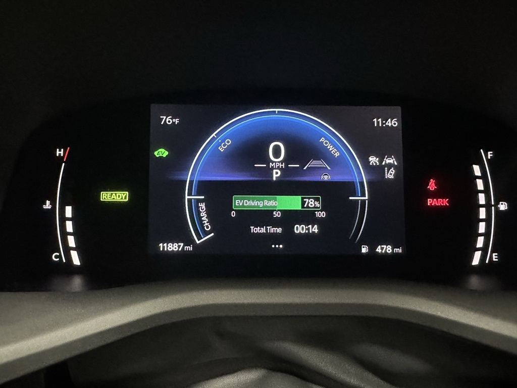Vehicle image 23 of 70