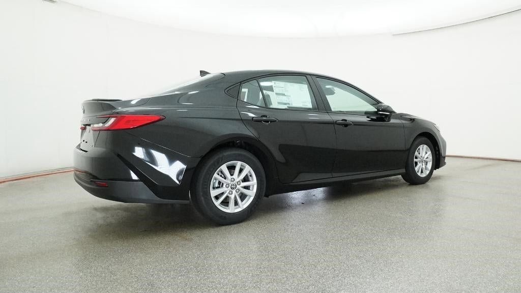 Vehicle image 19 of 33