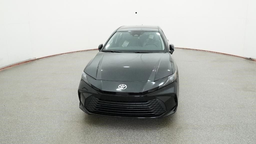 Vehicle image 7 of 33