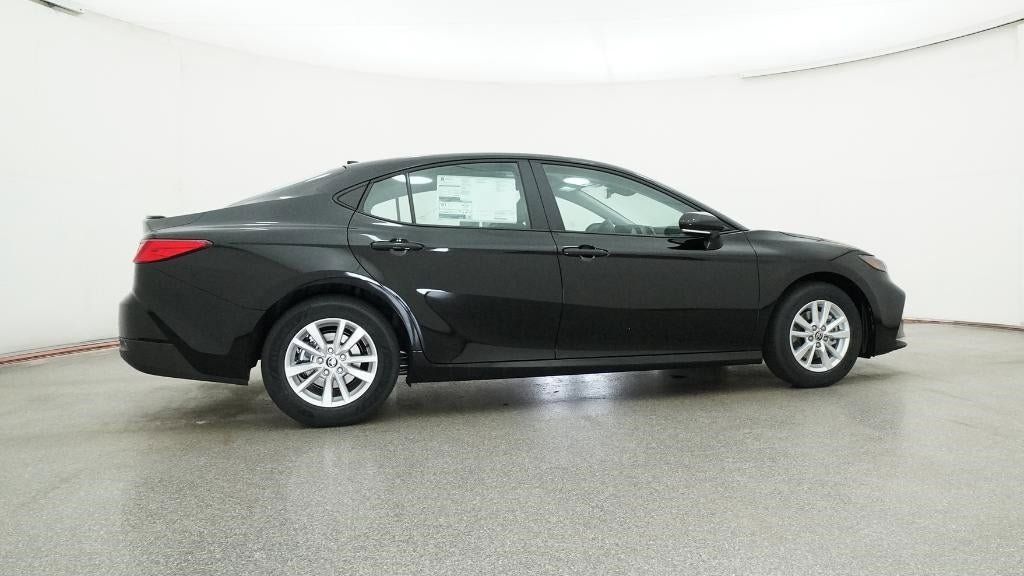 Vehicle image 18 of 33