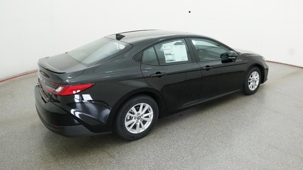 Vehicle image 22 of 33