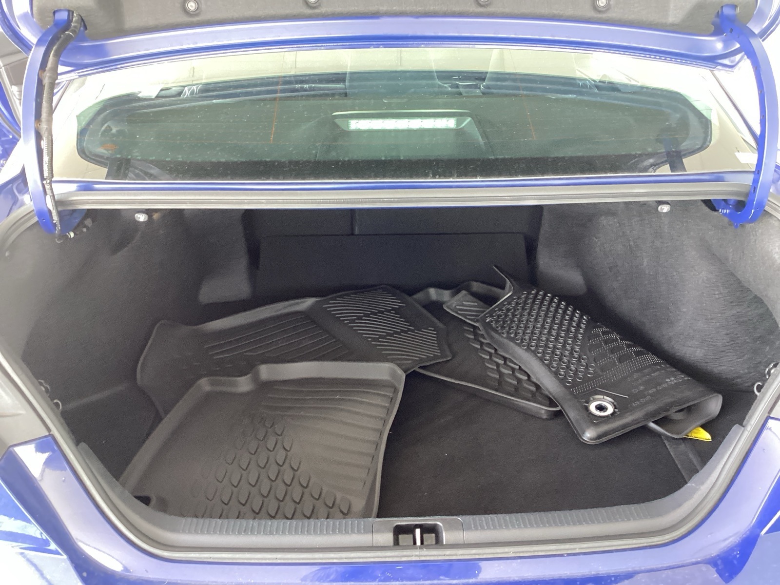 Vehicle image 10 of 25