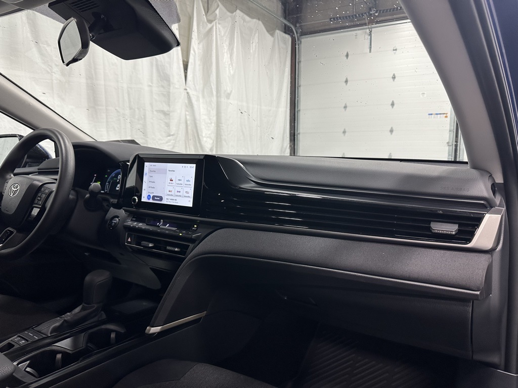 Vehicle image 60 of 68