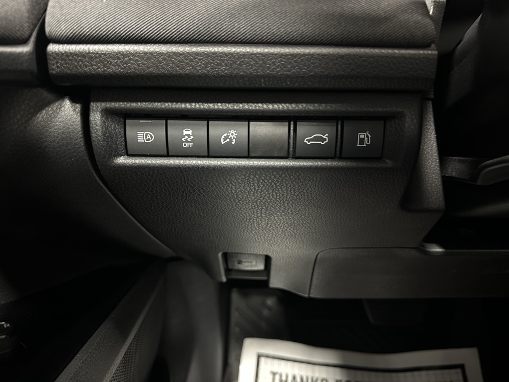 Vehicle image 18 of 68