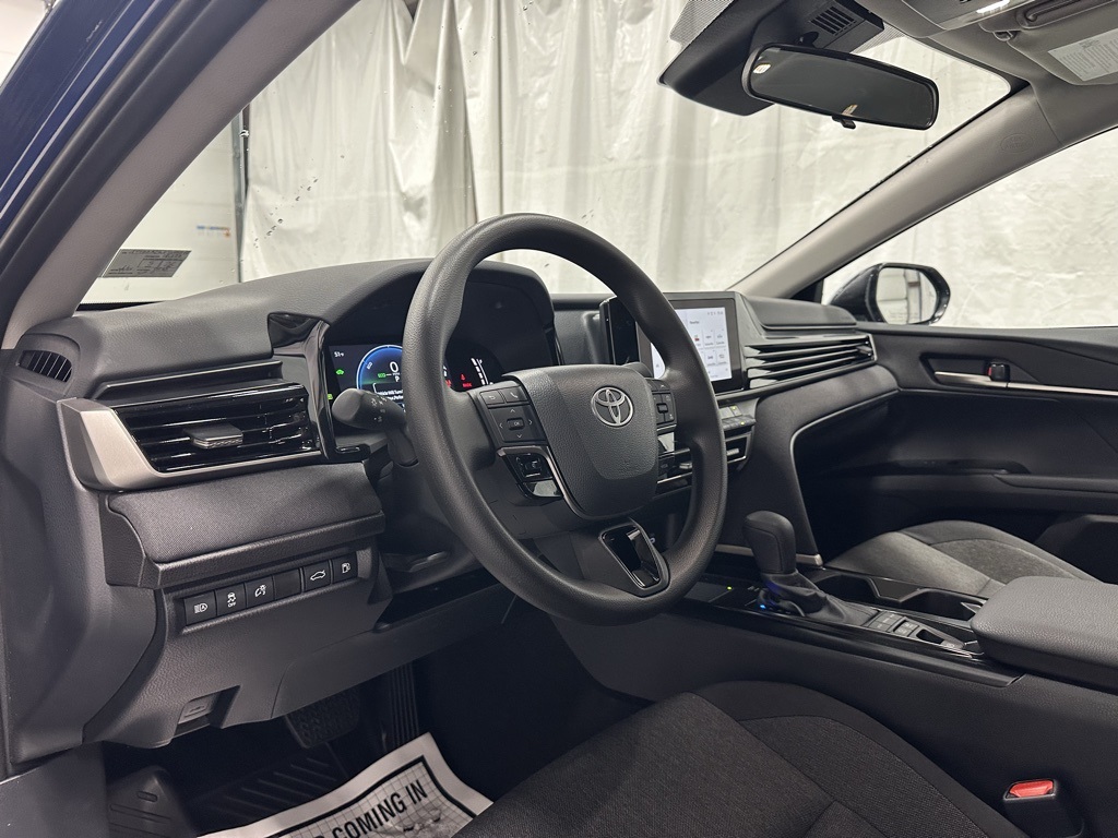 Vehicle image 16 of 68