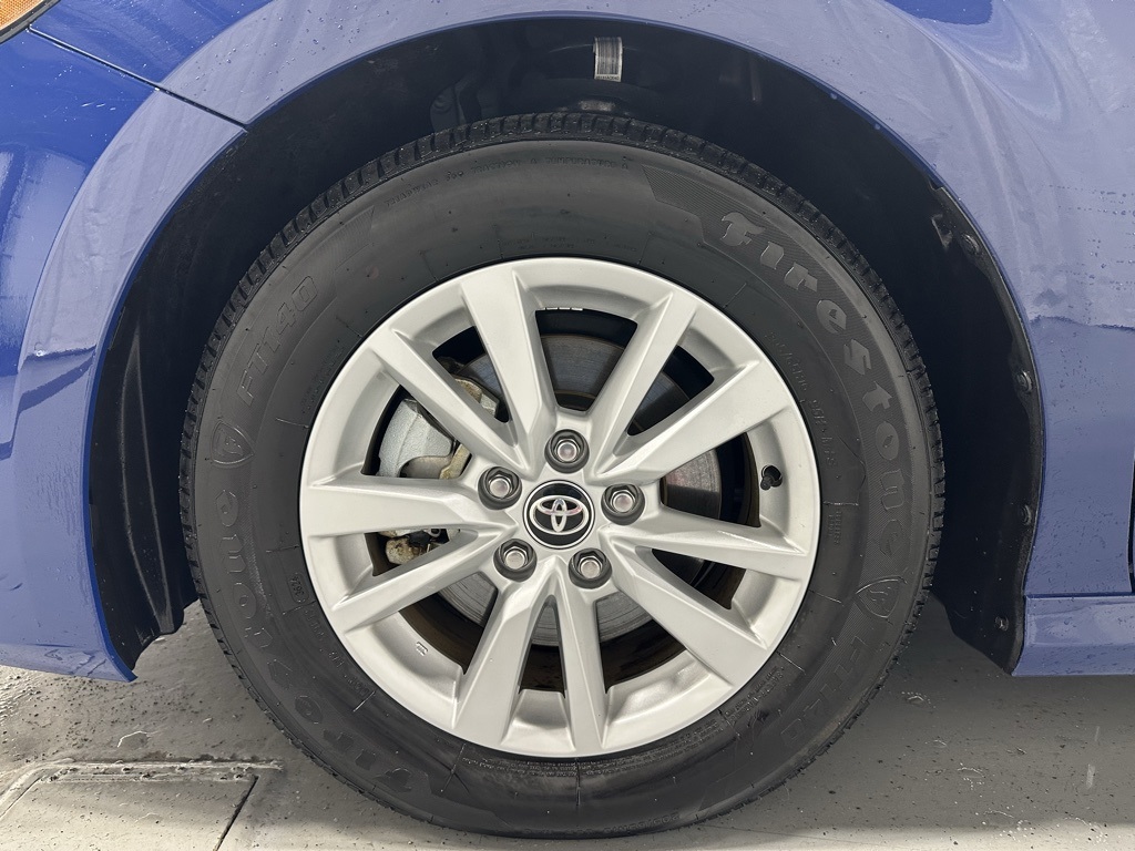 Vehicle image 62 of 68
