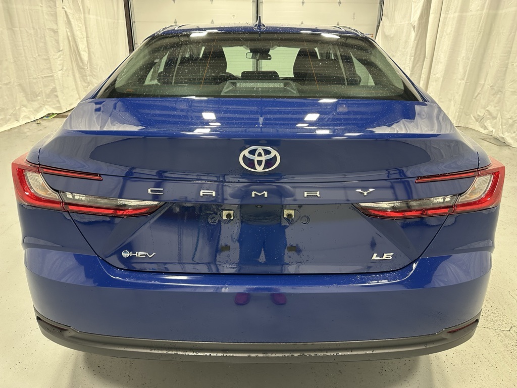 Vehicle image 8 of 68