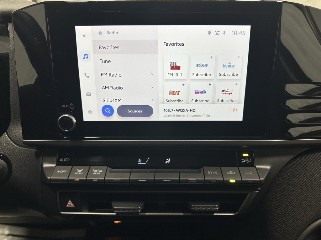 Vehicle image 26 of 68
