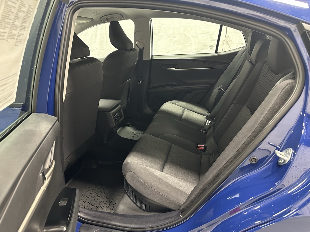 Vehicle image 43 of 68