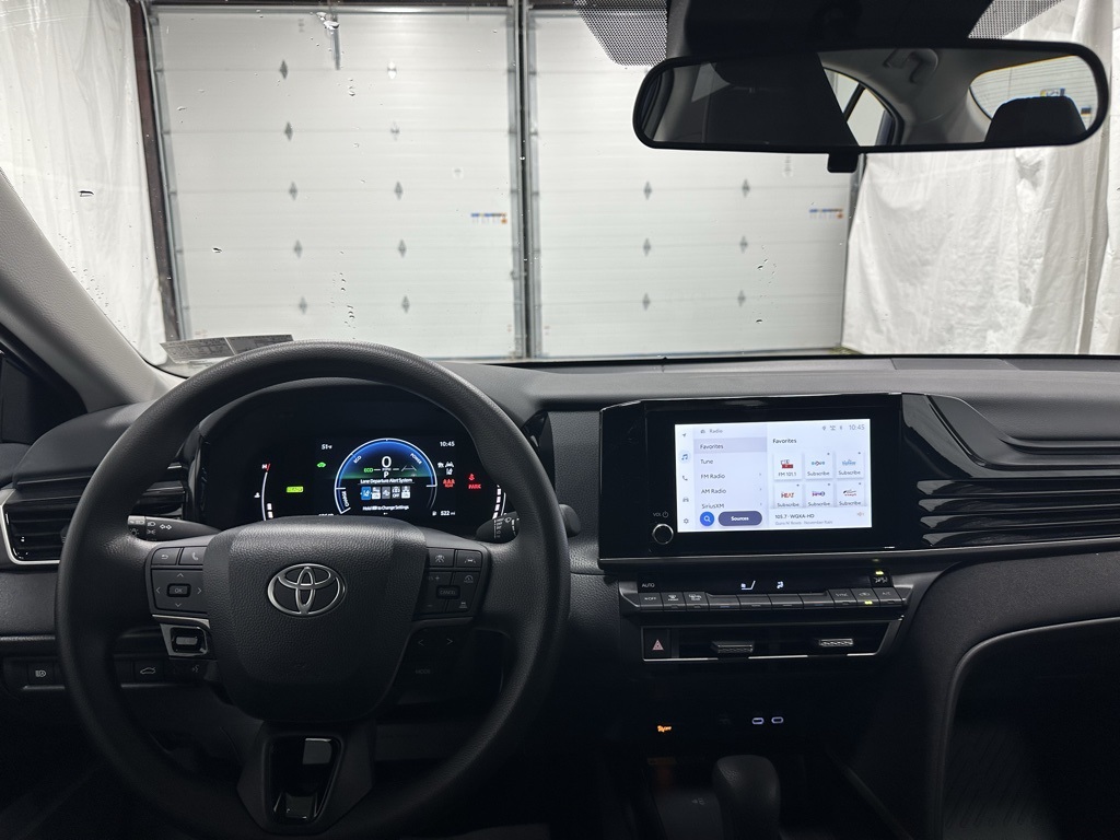 Vehicle image 17 of 68