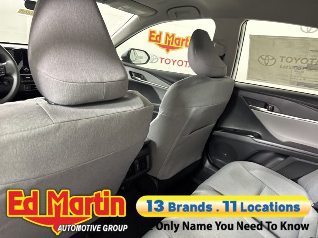 Vehicle image 36 of 56