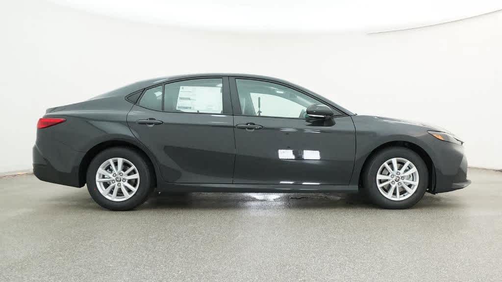 Vehicle image 15 of 32