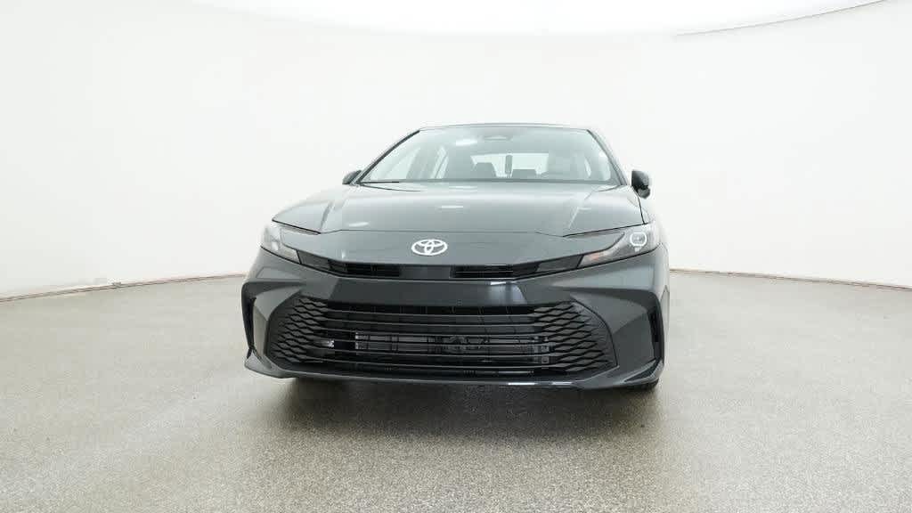 Vehicle image 8 of 32