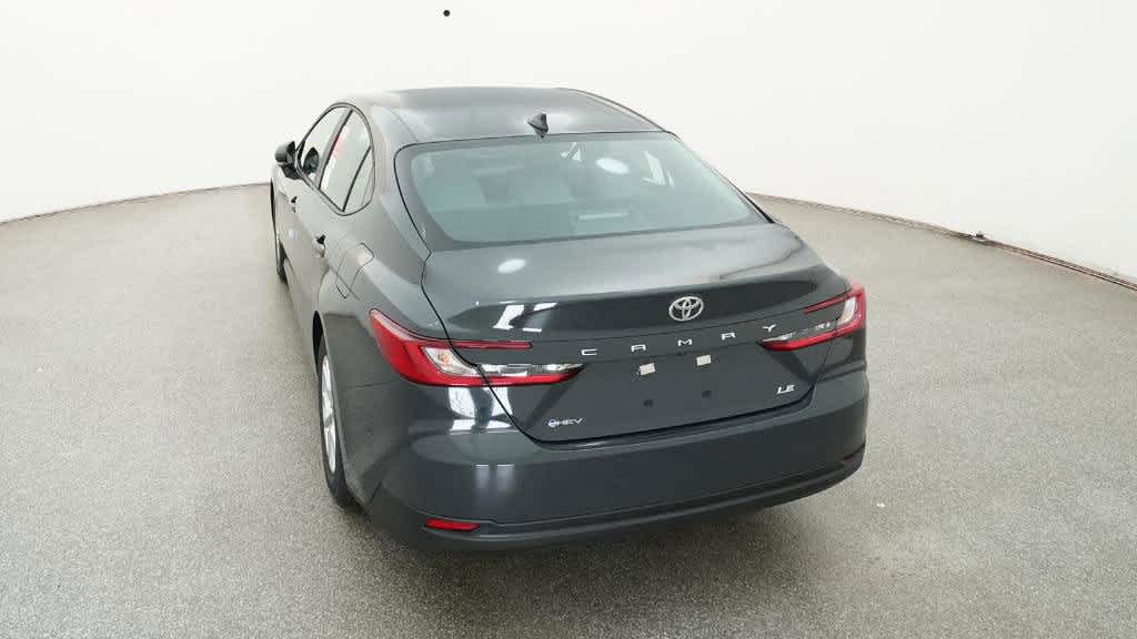 Vehicle image 25 of 32