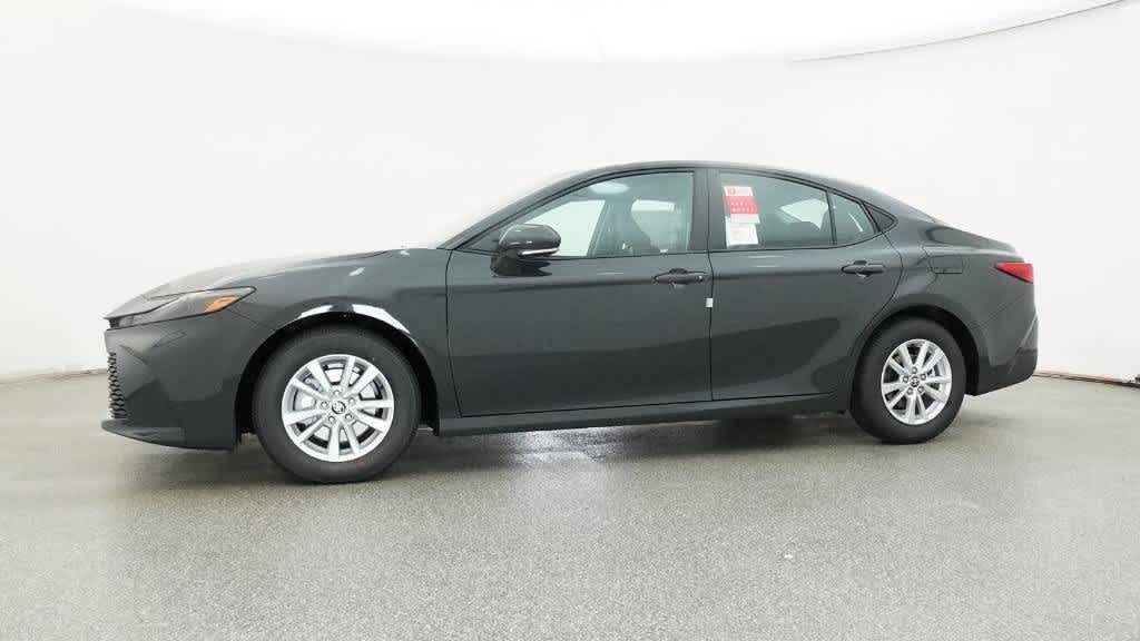 Vehicle image 3 of 32