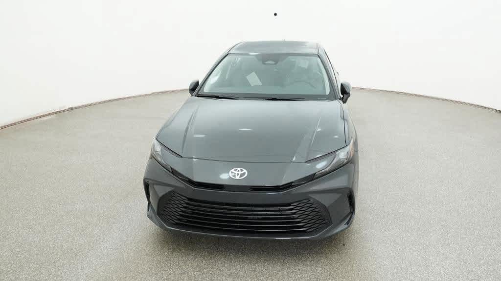 Vehicle image 7 of 32