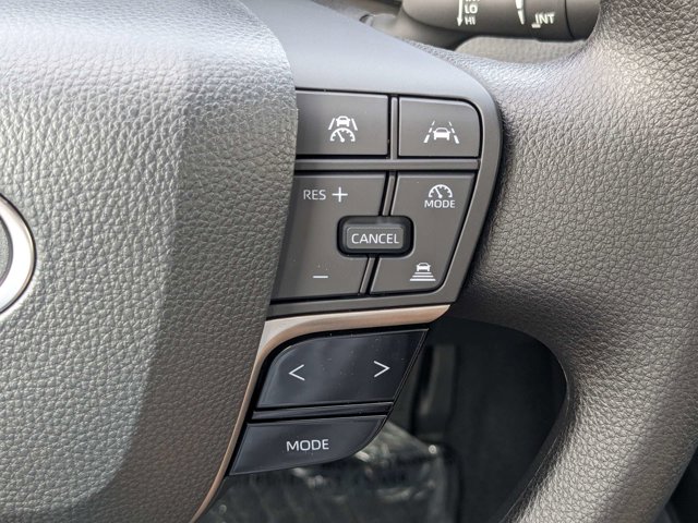 Vehicle image 20 of 26