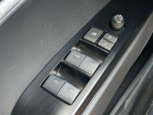 Vehicle image 18 of 26