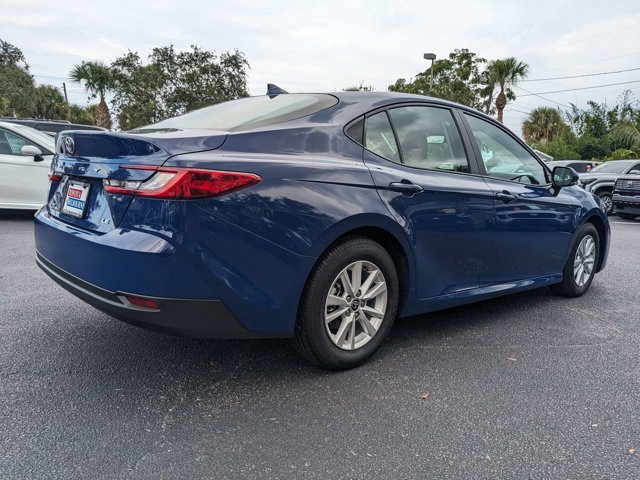 Vehicle image 6 of 26
